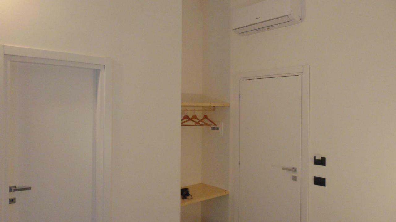 Neapolitan Flat * Napels