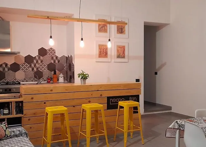 Neapolitan Flat B&B